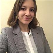 Étudiante en bac +4 offre des cours de mathématiques pour des élèves de tout niveau